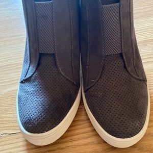 Mia Gray Faux Suede High Heeled Booties